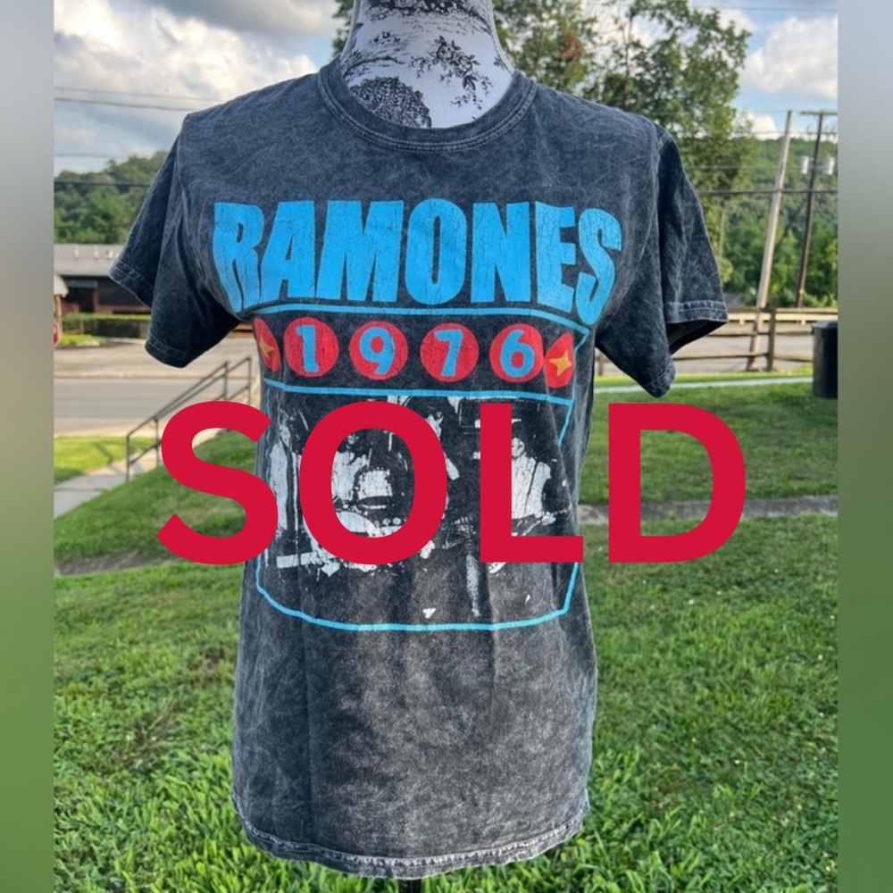 Adult graphic T-shirt size small (SOLD)